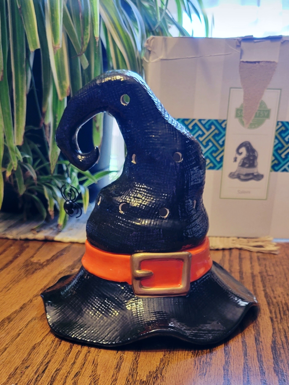 Rare & Discontinued Scentsy Salem Warmer